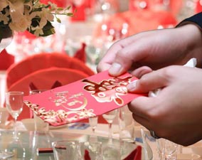 [Wedding Red Packet Guide 2025/26] 4 Key Factors Determining Red Packet Amounts + How to Write Wedding Lai See Envelopes